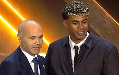 费林加撰文探讨斯莱格斯执教球队内部问题