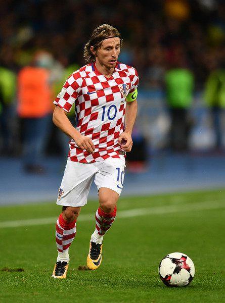 热那亚2-1乌迪内斯，诺顿-库菲破门，马利诺夫斯基点射